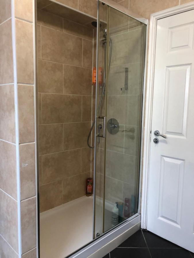 Comfortable Home Away From Home, Town Centre, Free Parking,Multiple Rooms Cheltenham Exterior photo