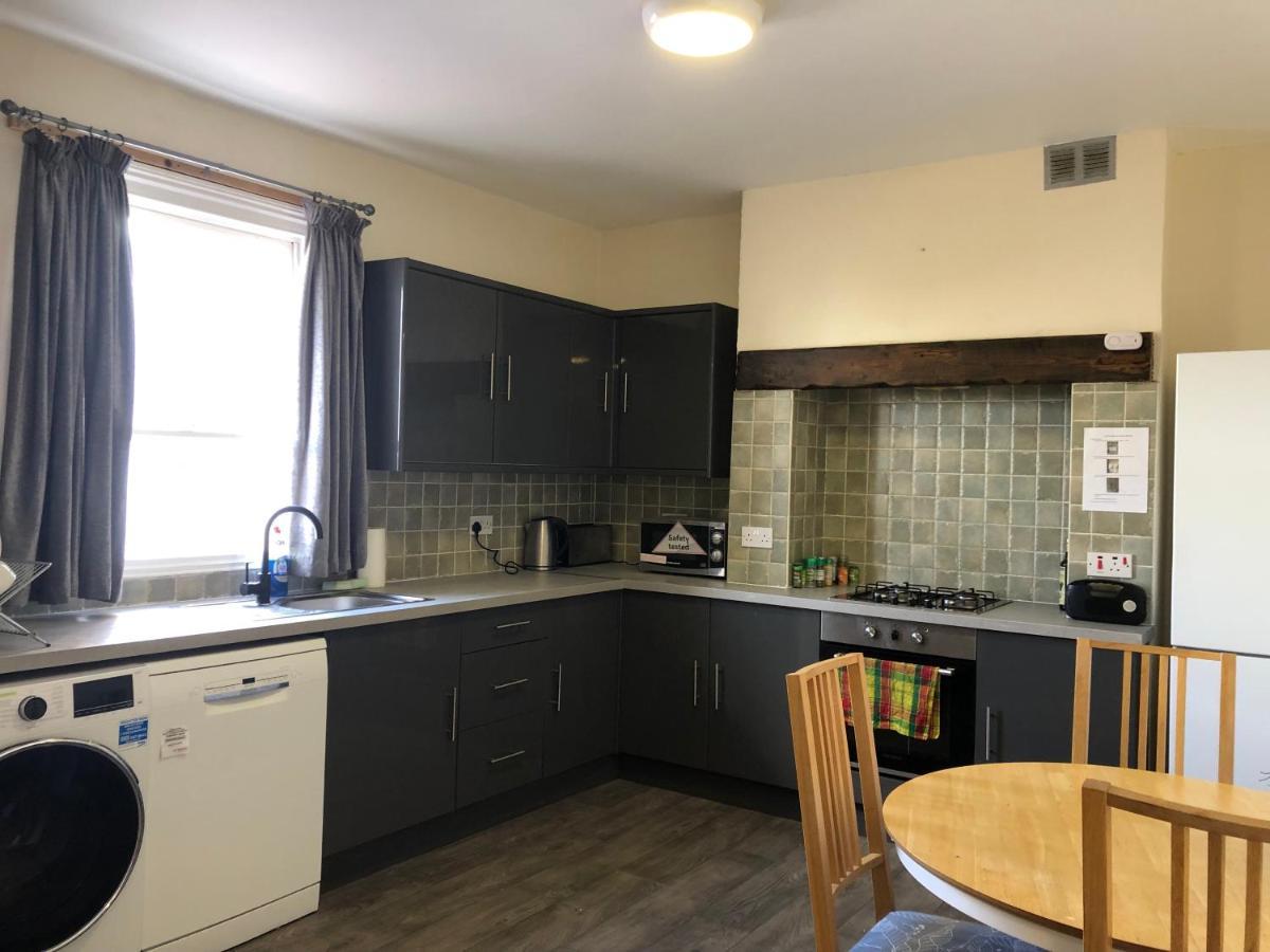 Comfortable Home Away From Home, Town Centre, Free Parking,Multiple Rooms Cheltenham Exterior photo