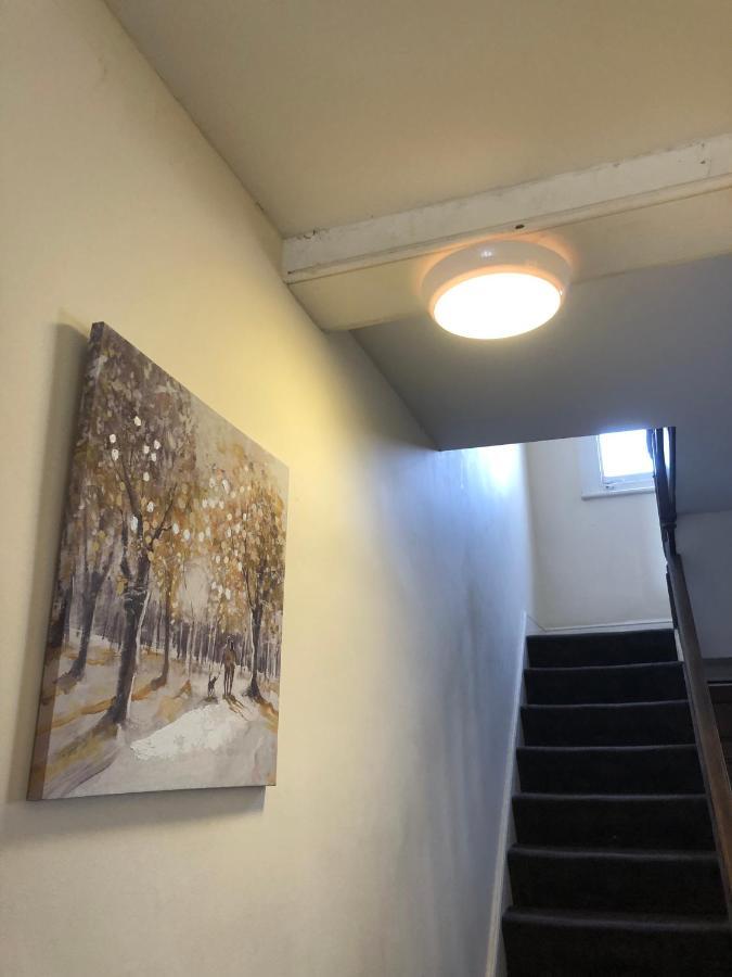 Comfortable Home Away From Home, Town Centre, Free Parking,Multiple Rooms Cheltenham Exterior photo