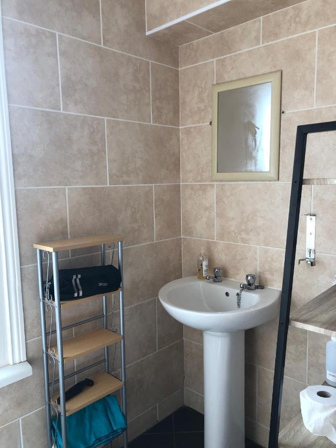 Comfortable Home Away From Home, Town Centre, Free Parking,Multiple Rooms Cheltenham Exterior photo