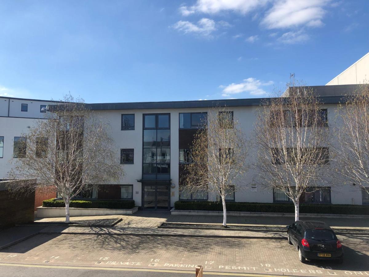 Comfortable Home Away From Home, Town Centre, Free Parking,Multiple Rooms Cheltenham Exterior photo